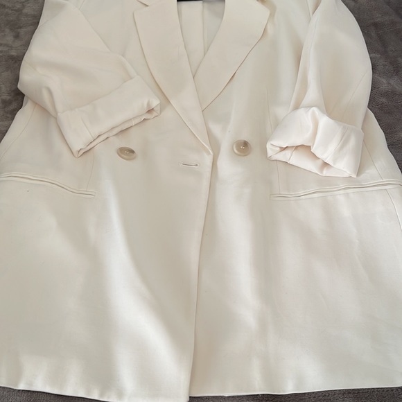 Small oversized cream blazer from HM - Picture 4 of 6